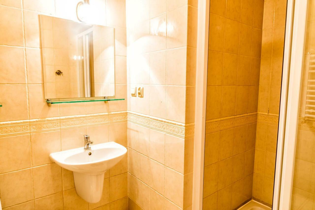 Bieszczadzkie Wrota Lasu Hotell Steznica  Exteriör bild